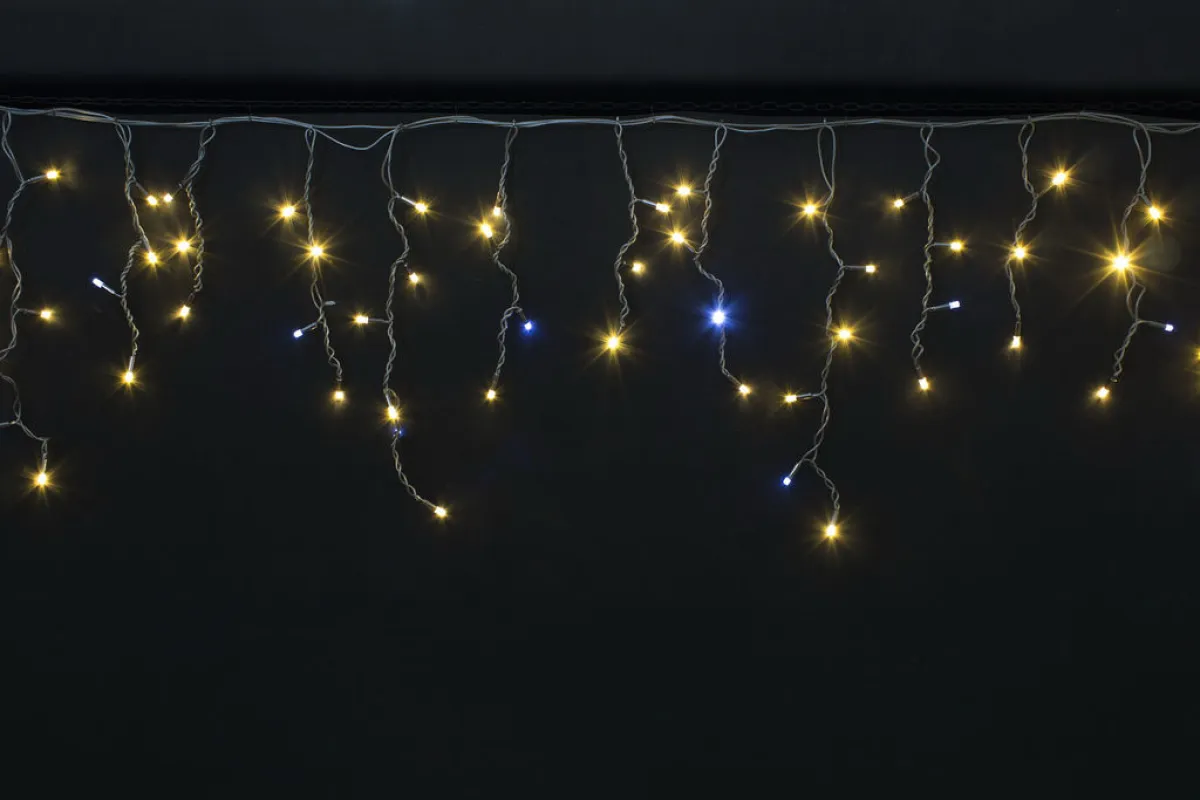 Гирлянда "Бахрома" 6x0.6 м, 204 LED, провод черный ПВХ, мерцает, IP54, тёплый белый