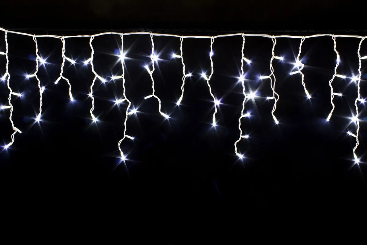 Гирлянда "Бахрома" 3x0.6 м, 100 LED, провод белый каучук, мерцает, IP65, белый