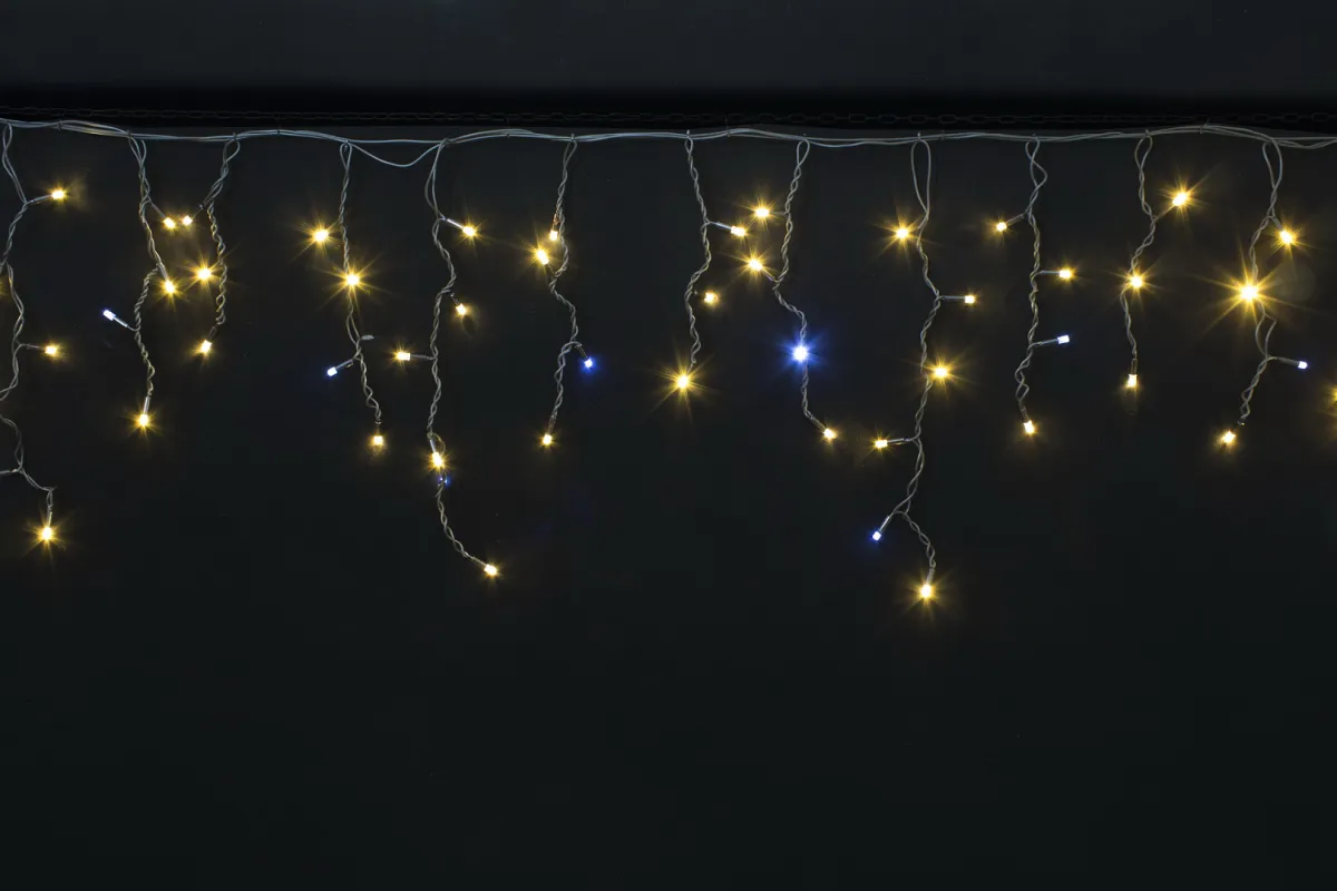 Гирлянда "Бахрома" уличная 3 м, 100 LED, мерцает, провод чёрный каучук, IP65, тёплый белый