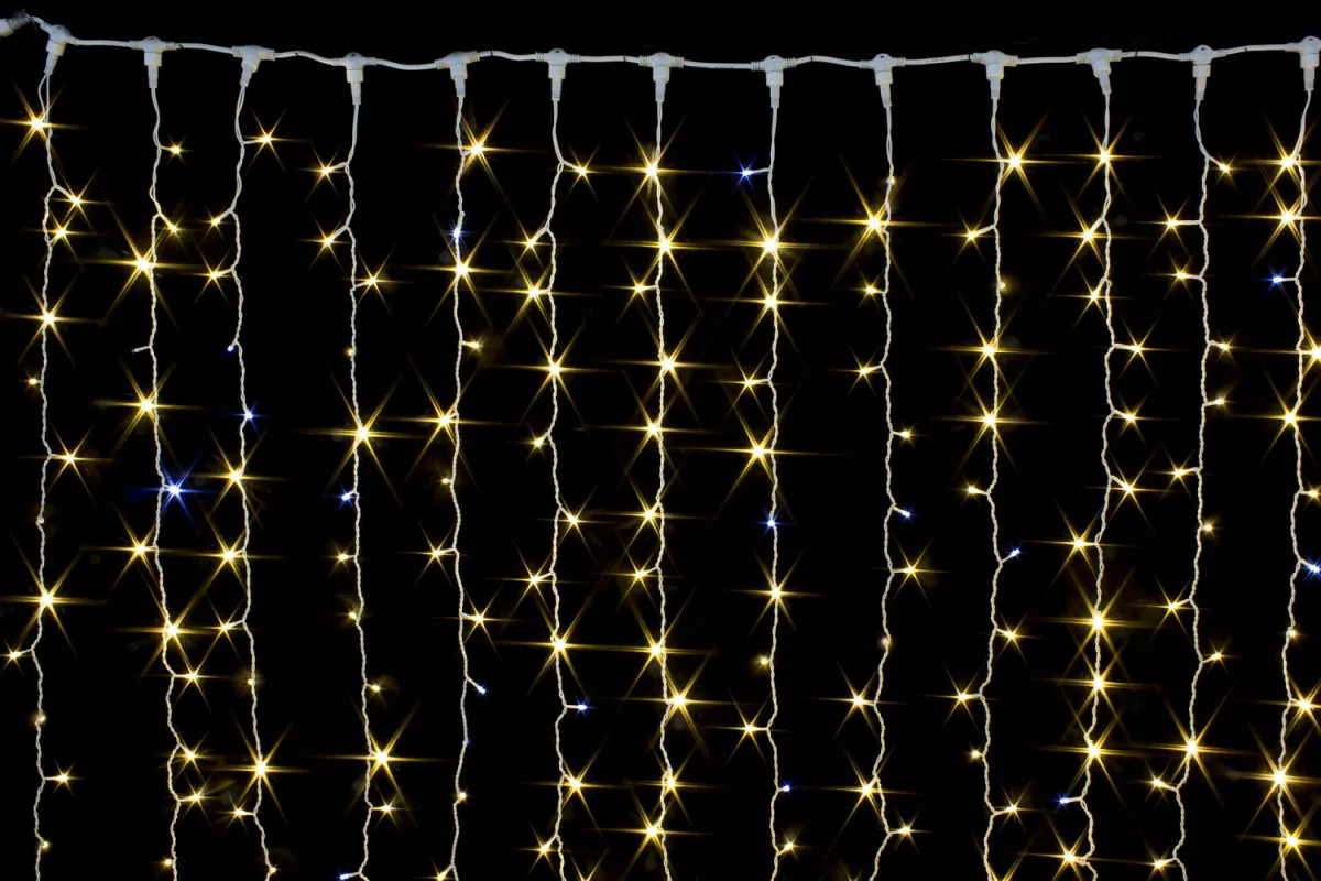 Гирлянда "Занавес (дождь)" уличная 3×2 м, 400 LED, мерцает, провод белый ПВХ, IP54, тёплый белый