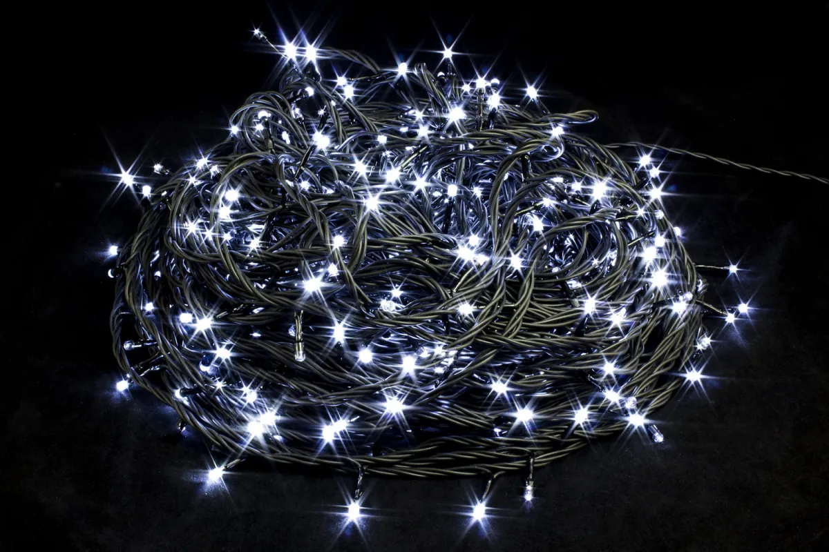Гирлянда "Нить" уличная 600 LED, 60 м, 24 В, мерцает, провод чёрный ПВХ, IP54, белый