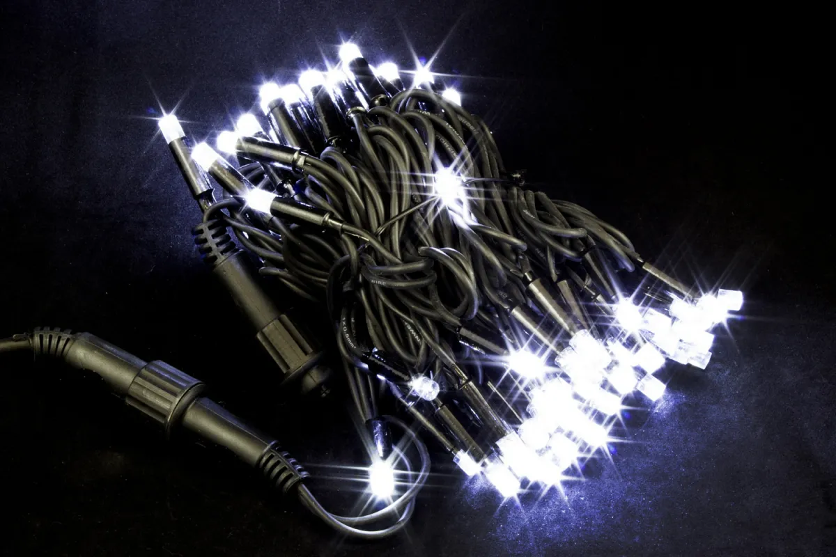 Гирлянда "Нить" уличная 100 LED, 10 м, мерцает, провод чёрный каучук, IP65, белый