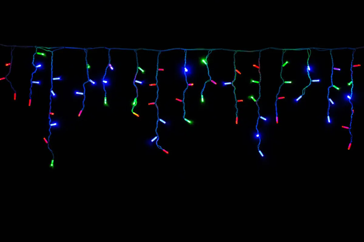Гирлянда "Бахрома" 3x0.6 м, 100 LED, провод белый каучук, мерцает, IP65, разноцветная