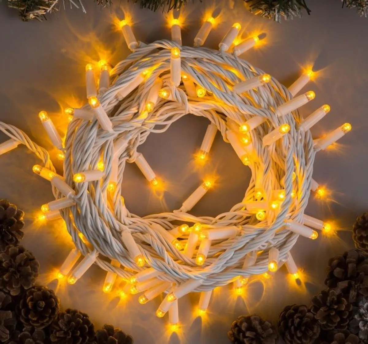 Гирлянда "Нить" уличная, УМС, провод белый, 10 м, 100 LED, 220 В, 3 Вт, стыкуется, IP65, жёлтый