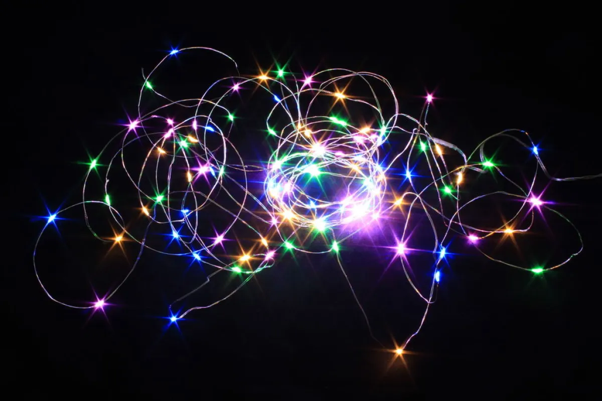 Гирлянда "Нить-роса" 100 LED, на батарейках, разноцветная